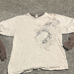 Faded Glory Gray and Brown Long Sleeve Tee with a Japanese design